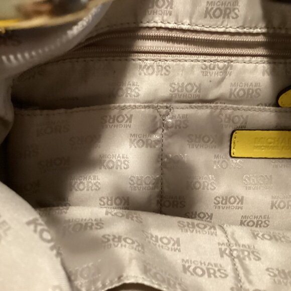 Michael Kors - Large Citrus Fulton Shoulder Bag - Picture 5 of 5